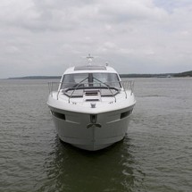 Cruisers Yachts 54 Cantius