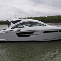 Cruisers Yachts 54 Cantius