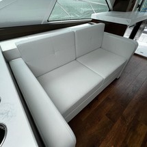 Cruisers Yachts 54 Cantius