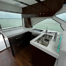 Cruisers Yachts 54 Cantius