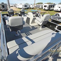 Lowe Ultra 202 Fish & Cruise