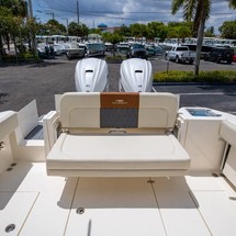 Larson Cabrio 330 DC