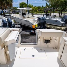 Larson Cabrio 330 DC