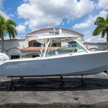 Larson Cabrio 330 DC