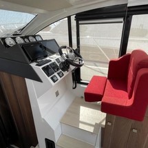 Sealine C330