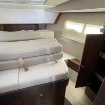 Sealine C330