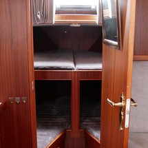 Van der valk challenger royal 42