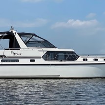 Van der valk challenger royal 42