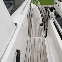 Van der valk challenger royal 42