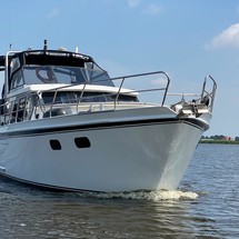 Van der valk challenger royal 42