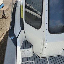 Robalo 2640 walkaround