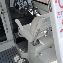 Robalo 2640 walkaround
