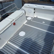 Robalo 2640 walkaround