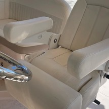 Grady-White Express 370