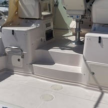 Grady-White Express 370