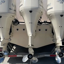 Grady-White Express 370