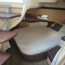 Sea Ray 370 Venture