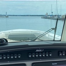 Boston Whaler 330 Outrage