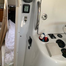 Glacier bay isle runner blue hull 2670