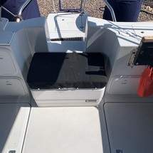 Glacier bay isle runner blue hull 2670