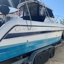 Glacier bay isle runner blue hull 2670