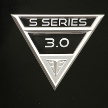 60 x 16 tri-toon passenger vessel