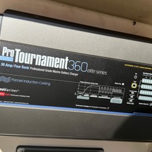 Pursuit 2870 center console