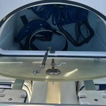 Pursuit 2870 center console