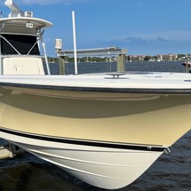 Pursuit 2870 center console