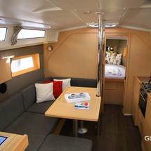 Beneteau Oceanis 38