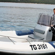 Maestral 745