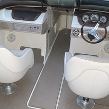 Sea Ray 230 SLX