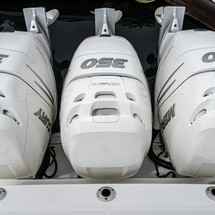 Boston Whaler 345 Conquest