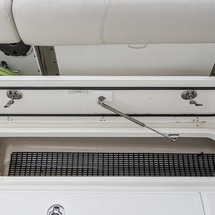 Boston Whaler 345 Conquest