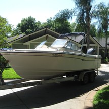 Grady-White Freedom 225