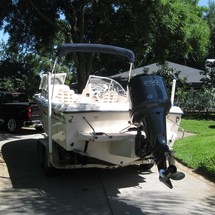 Grady-White Freedom 225