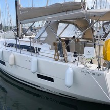 Dufour 390