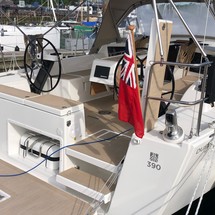 Dufour 390