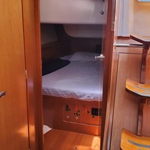 Beneteau Oceanis 43