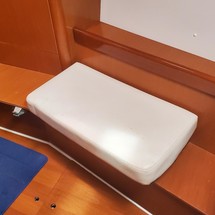 Beneteau Oceanis 43