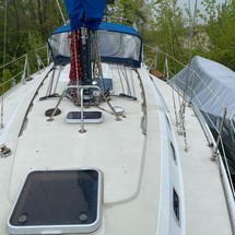 Ericson yachts 38