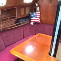 Ericson yachts 38