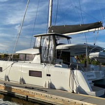 Lagoon 42