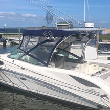 Sea Ray 300 Sundeck