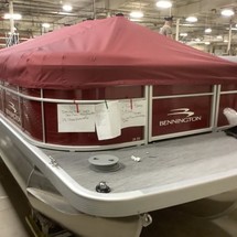 Bennington 24 sbrx