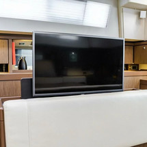 Beneteau Sense 57