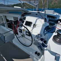 Lagoon 421