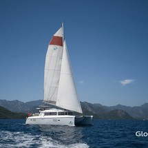 Lagoon 421