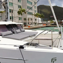 Fountaine Pajot Lucia 40