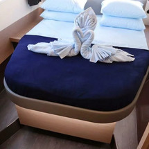 Fountaine Pajot Lucia 40